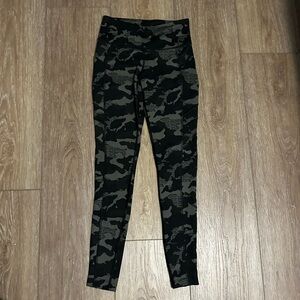 SOLD- NB Camo Leggings